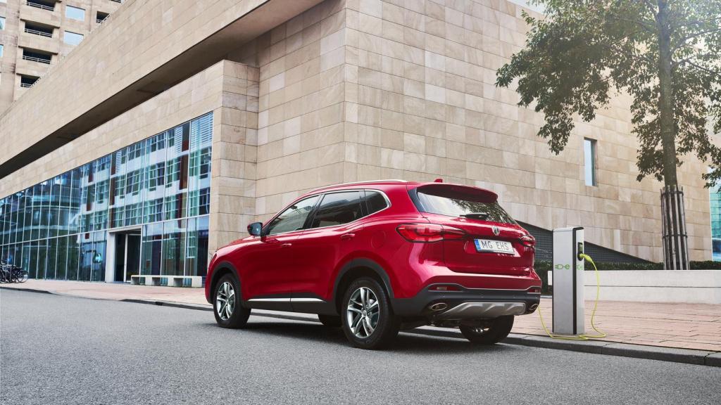 El nuevo MG EHS, un SUV híbrido enchufable.