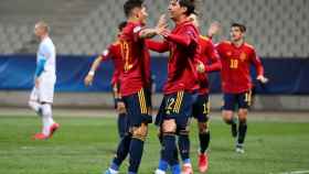 La selección sub21 de España celebra el tercer gol ante Eslovenia en el Europeo sub21