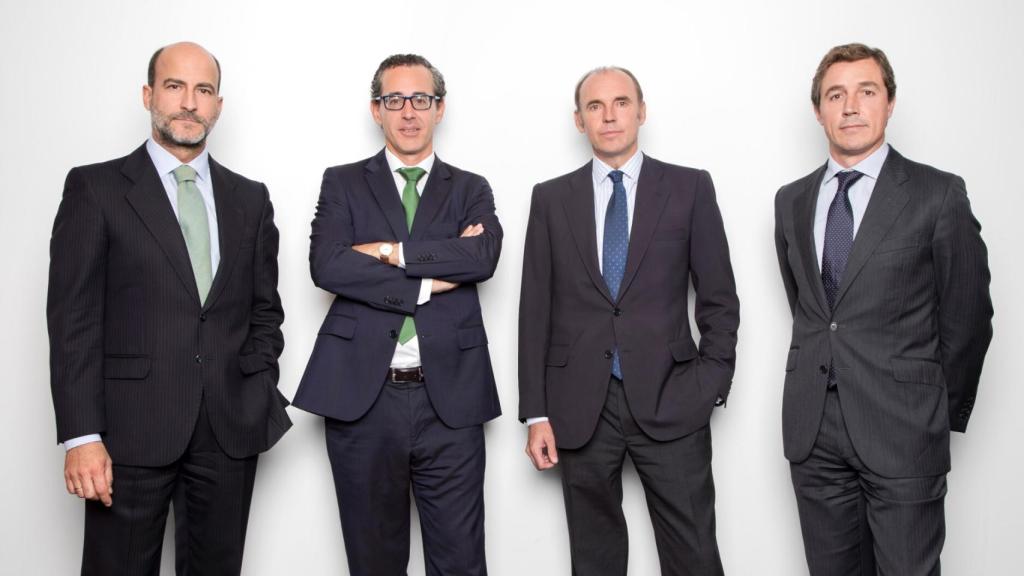 Sergio Fernández-Pacheco, Álvaro Guzmán de Lázaro, Beltrán Parages y Fernando Bernad, socios de Azvalor.