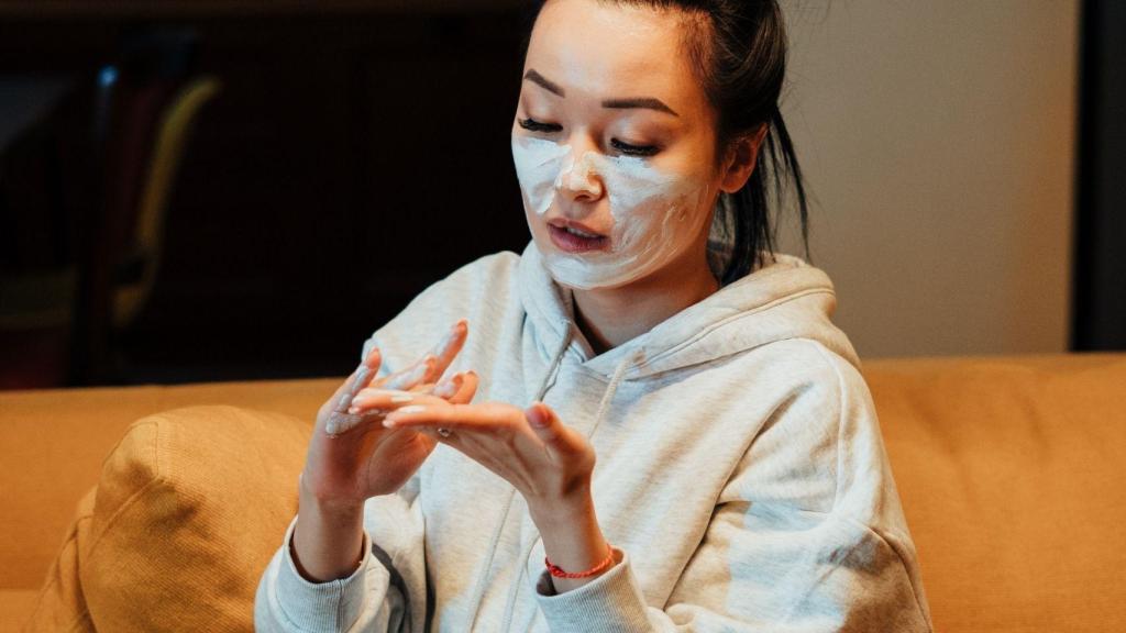Consejos y trucos ‘anti-age’ para rejuvenecer la piel mientras duermes.