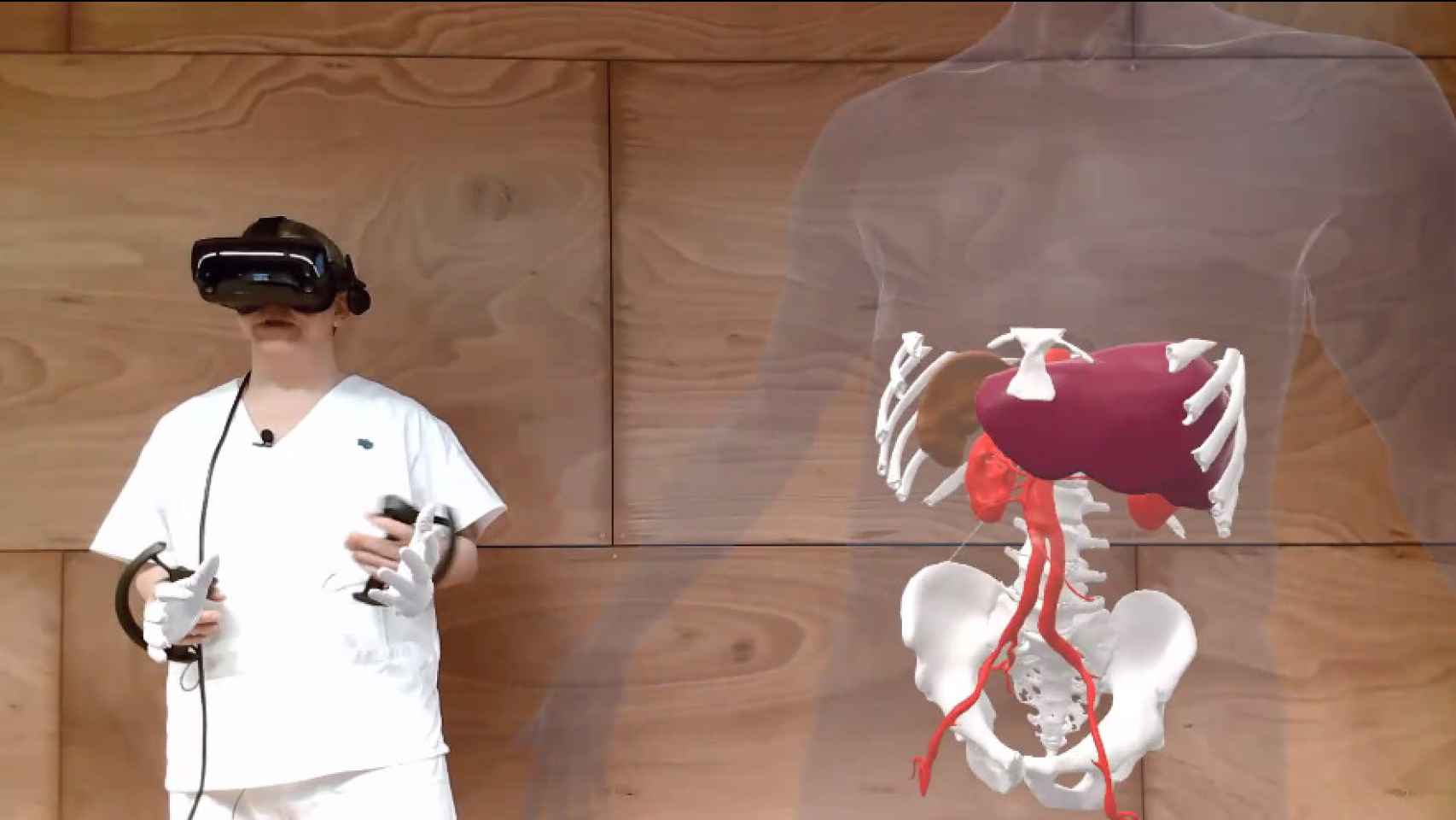 José Ibeas presentando la solución de realidad virtual para los cirujanos de la startup Anais Medical