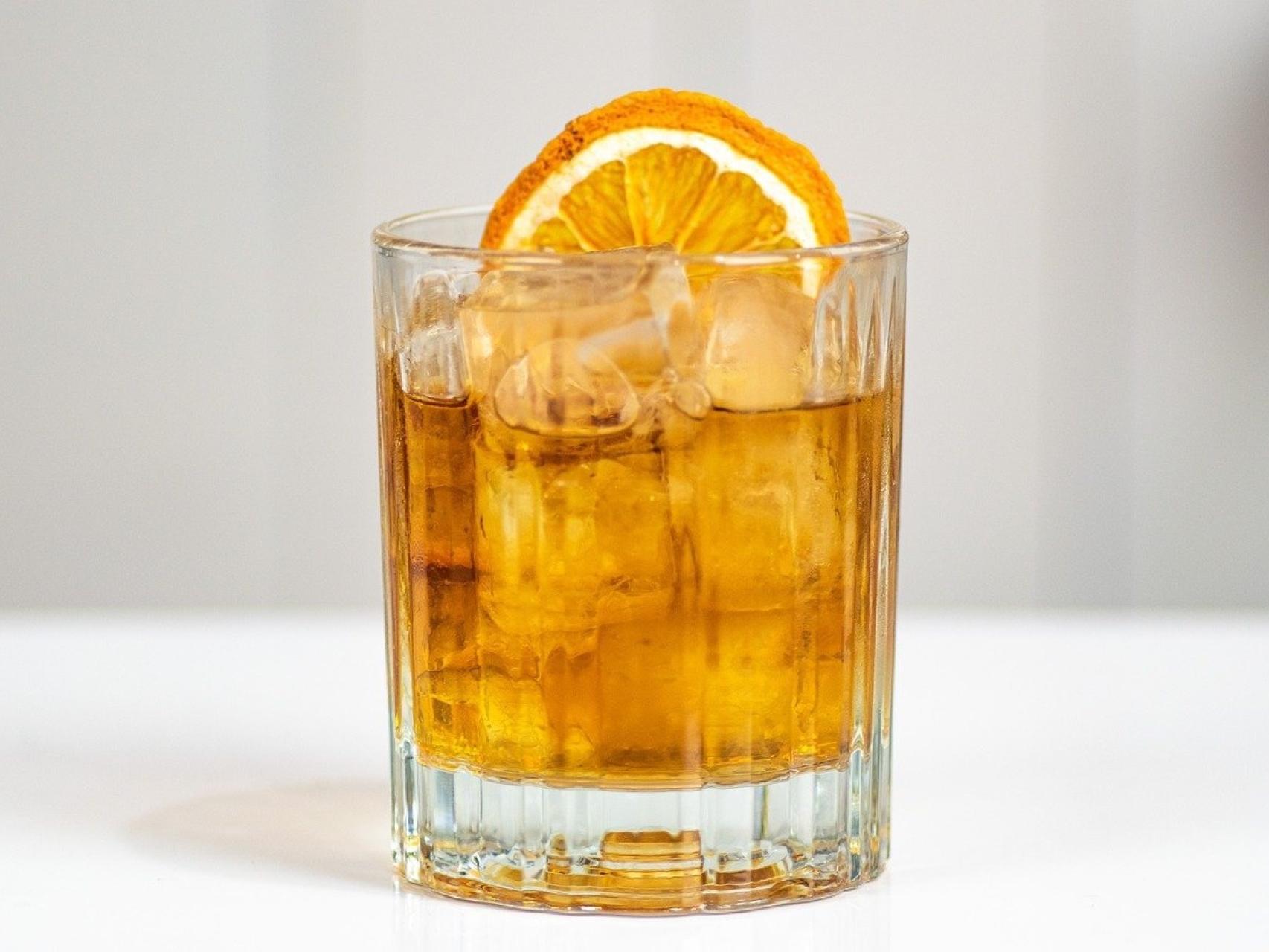 5 cócteles con brandy, una que no se toma en la sobremesa