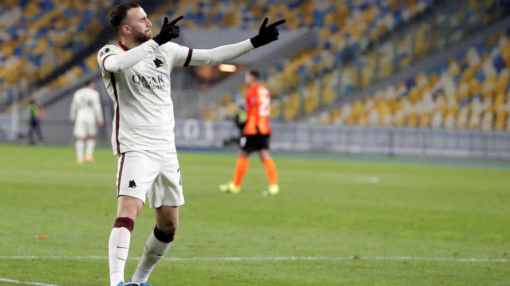 Borja Mayoral celebra un gol con la Roma