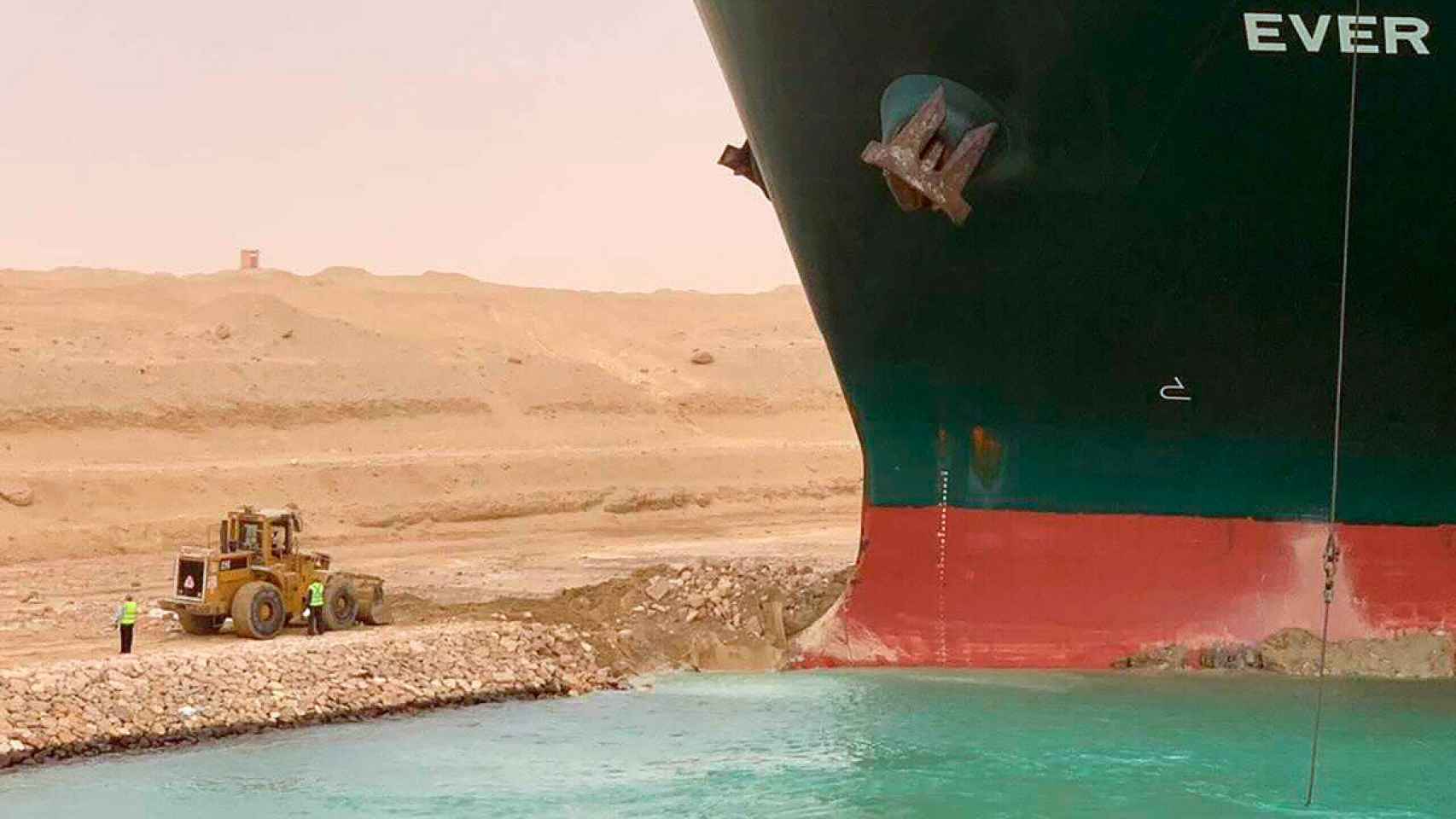 Rescatando al Ever Given: cómo mover el barco que bloquea el Canal de Suez  - L@s Jardiner@s