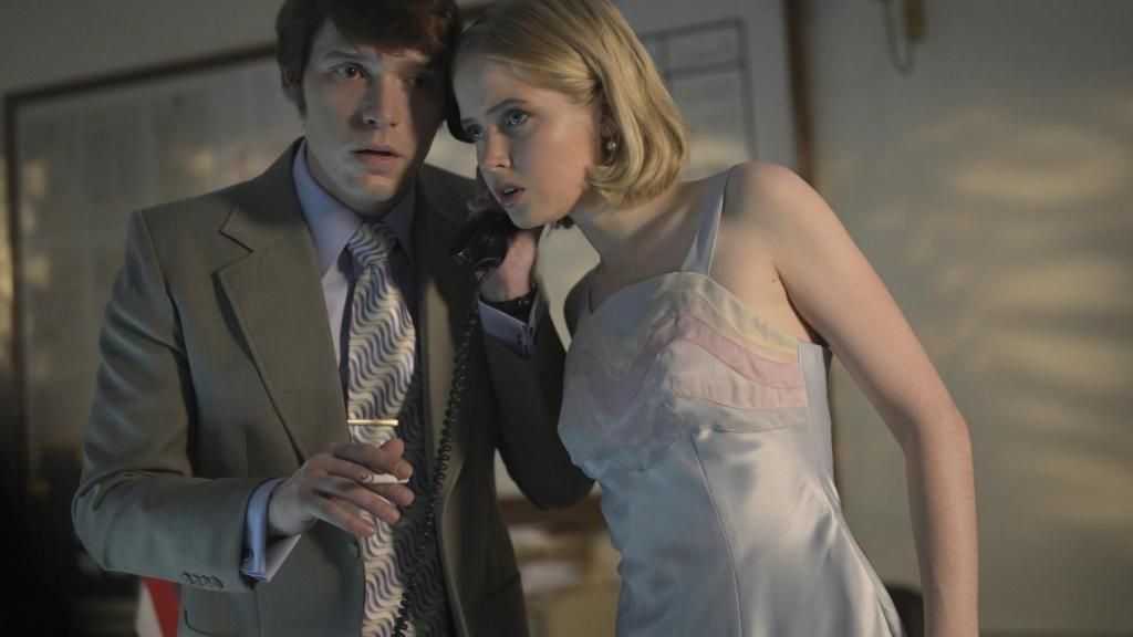 Billy Howle y Ellie Bamber le pondrán las cosas difíciles a los criminales.