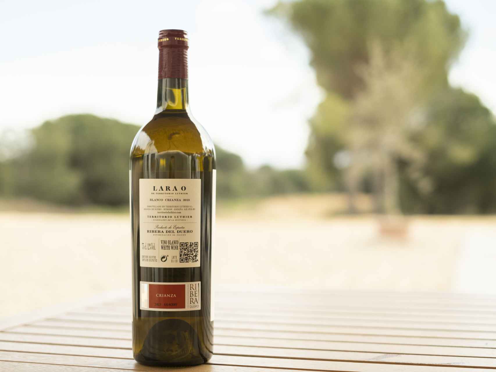 La primera contraetiqueta Crianza para vino blanco de la D.O. Ribera del Duero.