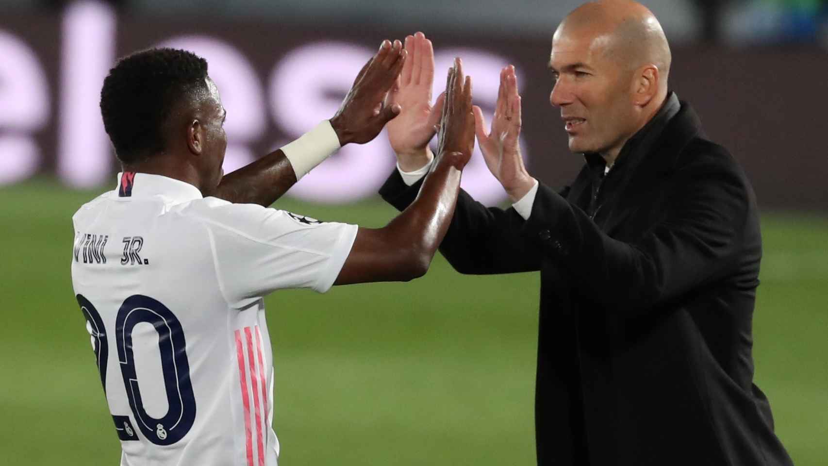 Vinicius y Zidane, durante un partido del Real Madrid