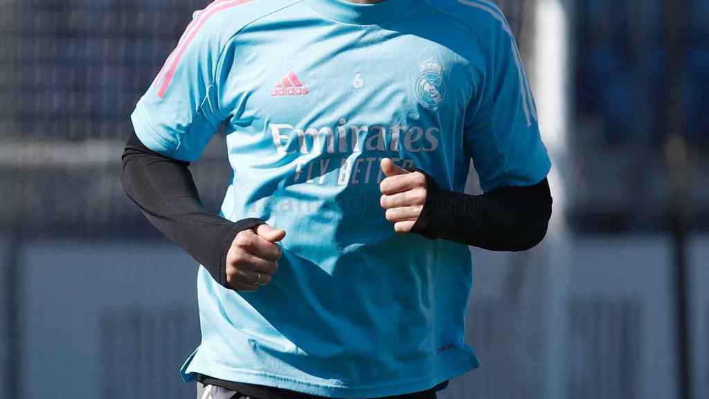 Nacho Fernández, durante un entrenamiento del Real Madrid