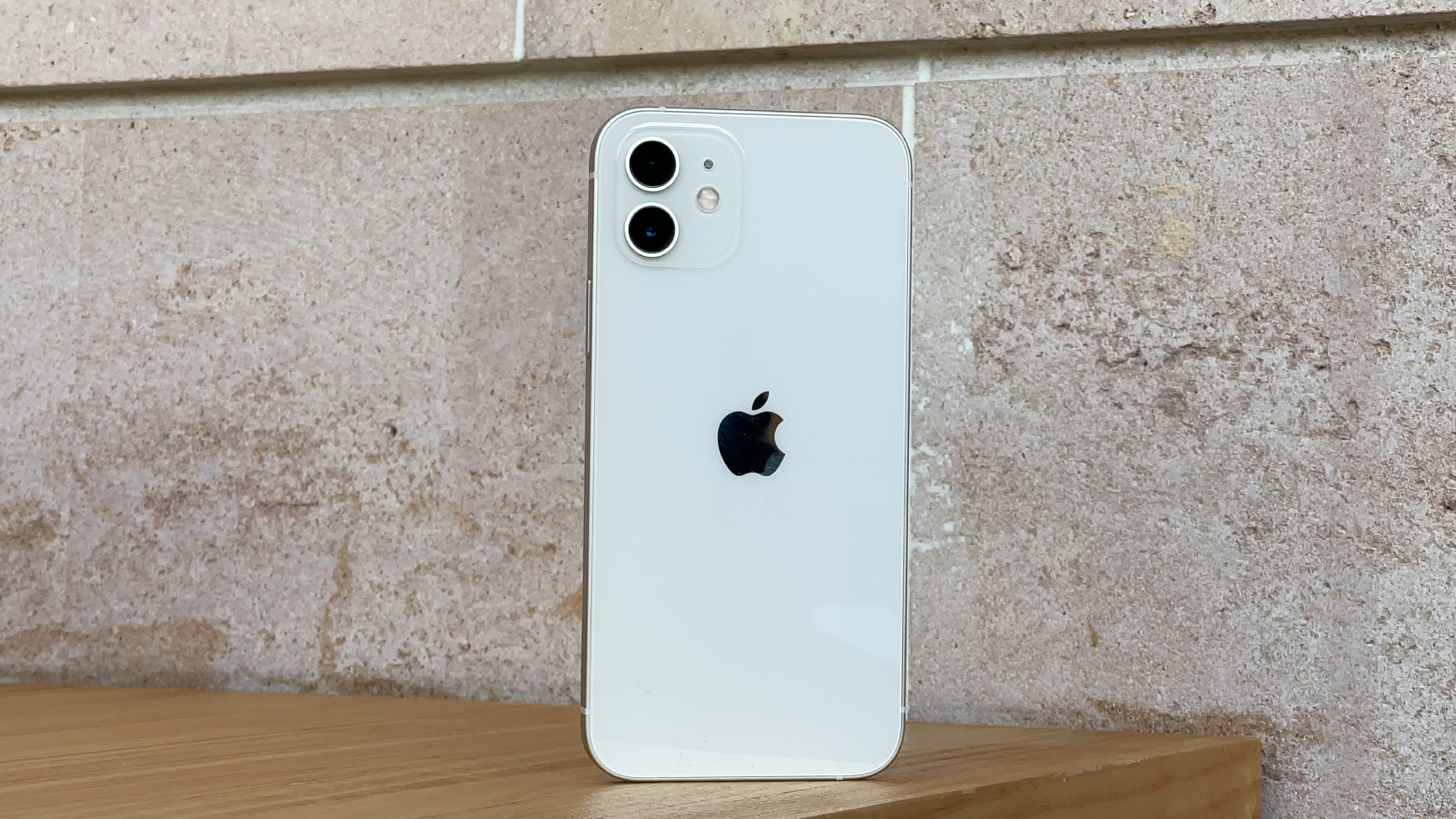 Apple arrasa: 4 de los 5 teléfonos más vendidos en 2021 fueron iPhone