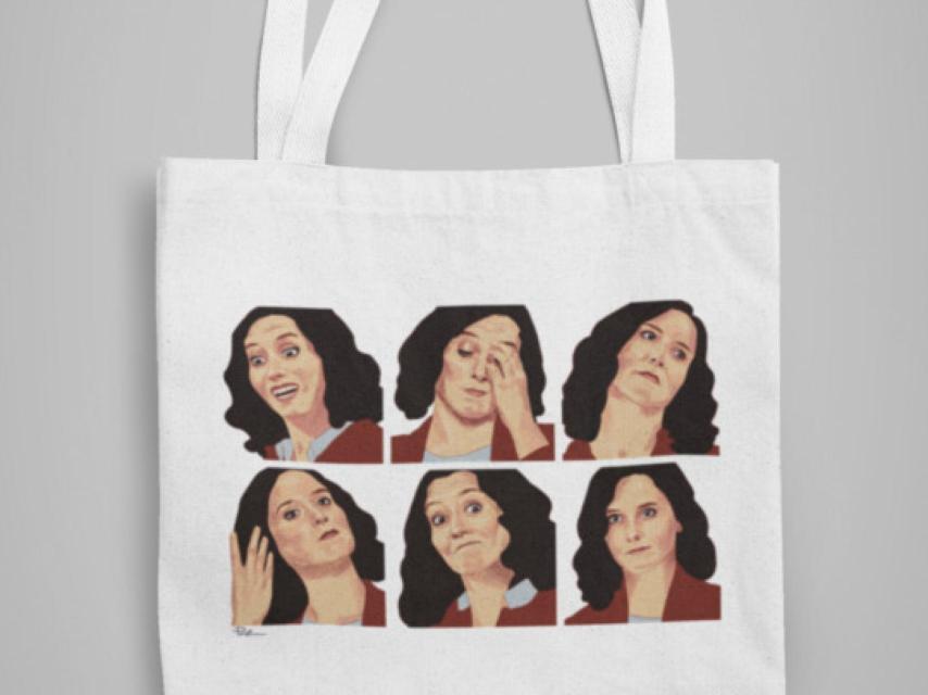 Bolsa con seis caras de la presidenta.
