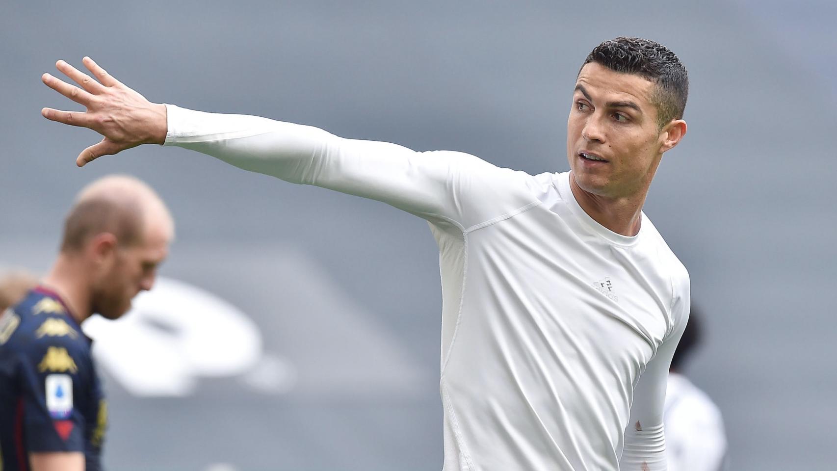Cristiano Ronaldo obsequió su camiseta del Manchester United vs