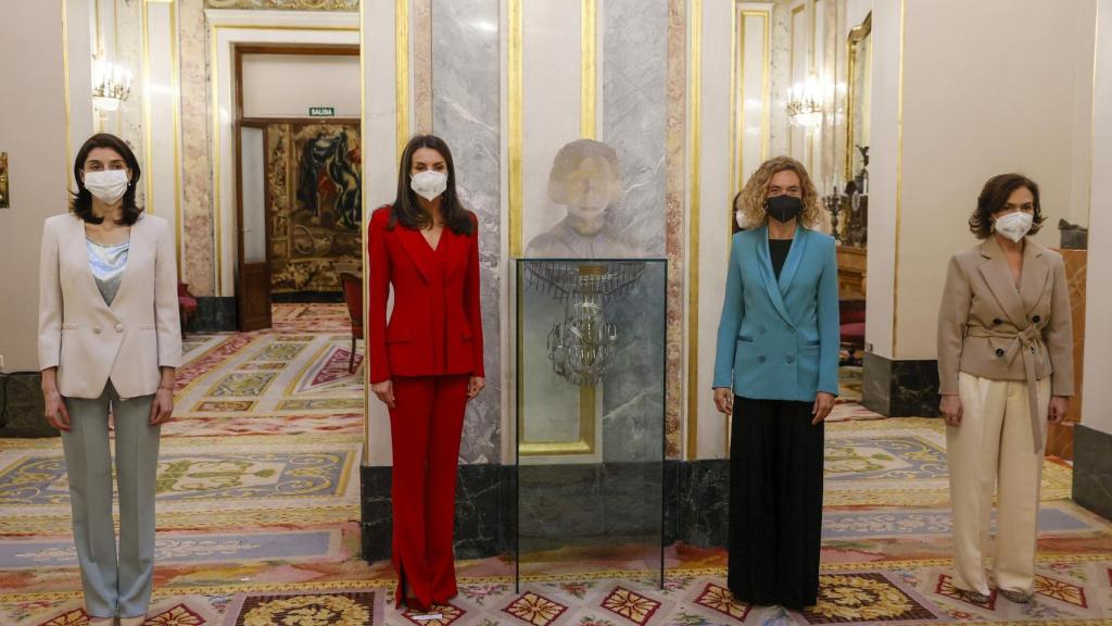 Pilar Llop, la Reina Leitizia, Meritxell Batet y Carmen Calvo.