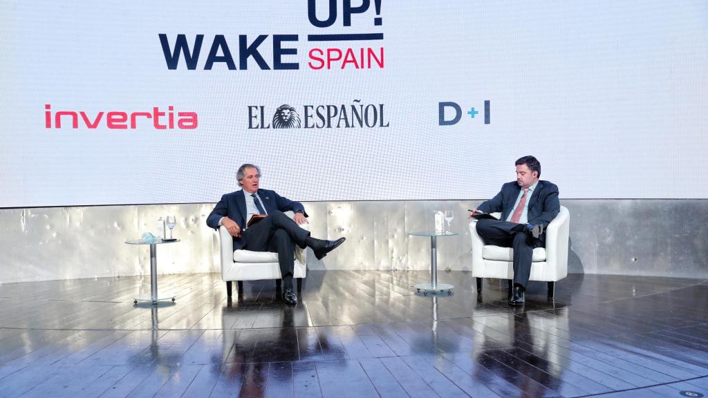 José Manuel Entrecanales, presidente ejecutivo de Acciona y Arturo Criado, subdirector de Invertia. EE.