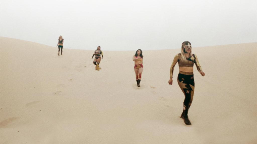 Un fotograma del documental 'Luchadoras'.