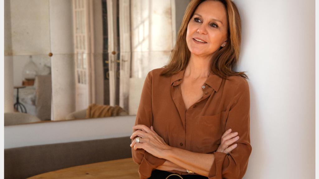 María Dueñas.
