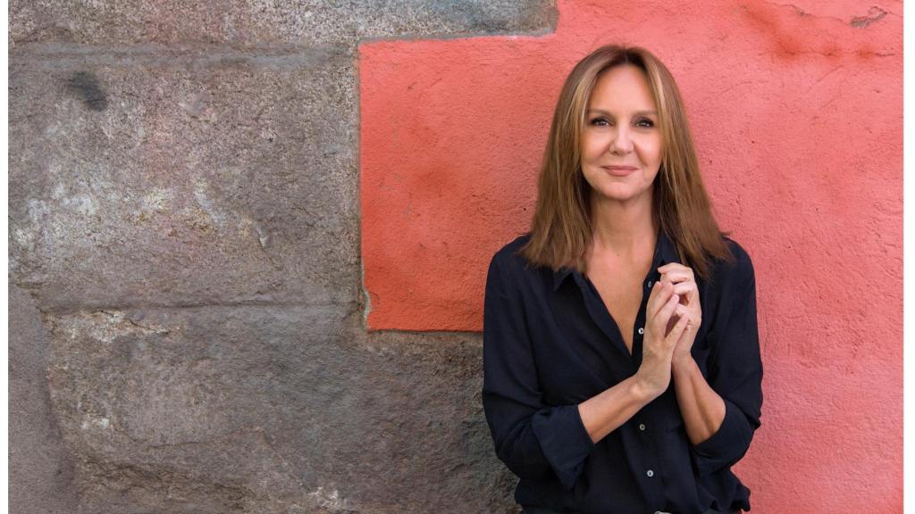 María Dueñas.