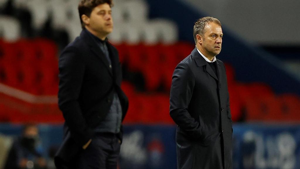 Pochettino y Hans Flick, durante el PSG - Bayern