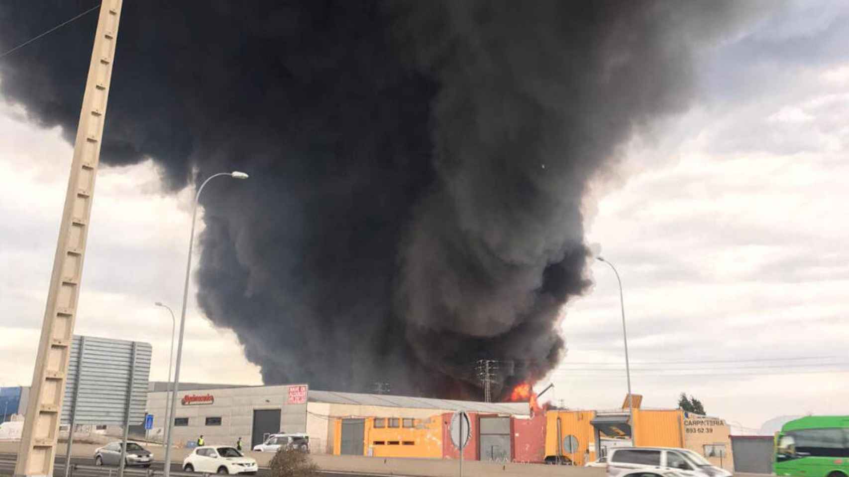 Incendio de este martes en la localidad toledana de Seseña. Foto: EL DIGITAL CLM
