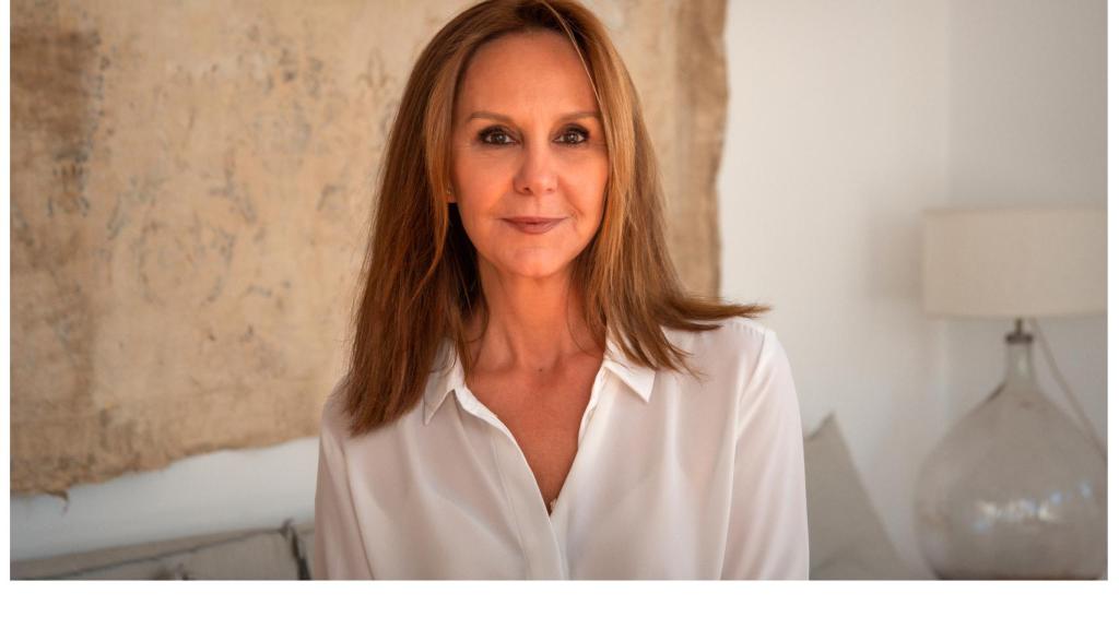 María Dueñas.