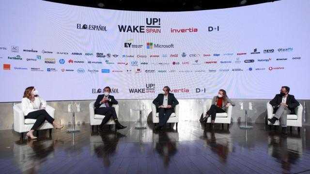 José Antonio López Muñoz, presidente y consejero delegado de Ericsson España , Mónica Sala, directora de Red de Orange, Julia Velasco, directora de Red en España de Vodafone,  y Javier Gutiérrez, director de Estrategia y Desarrollo de Red de Telefónica España