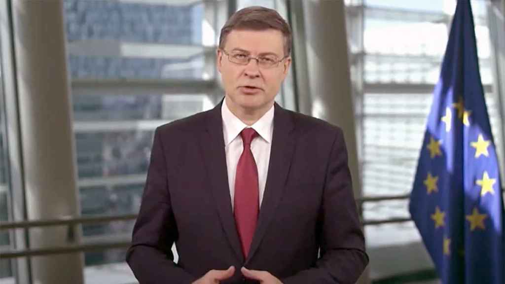 El vicepresidente económico de la Comisión, Valdis Dombrovskis, durante su intervención desde Bruselas en Wake Up, Spain!