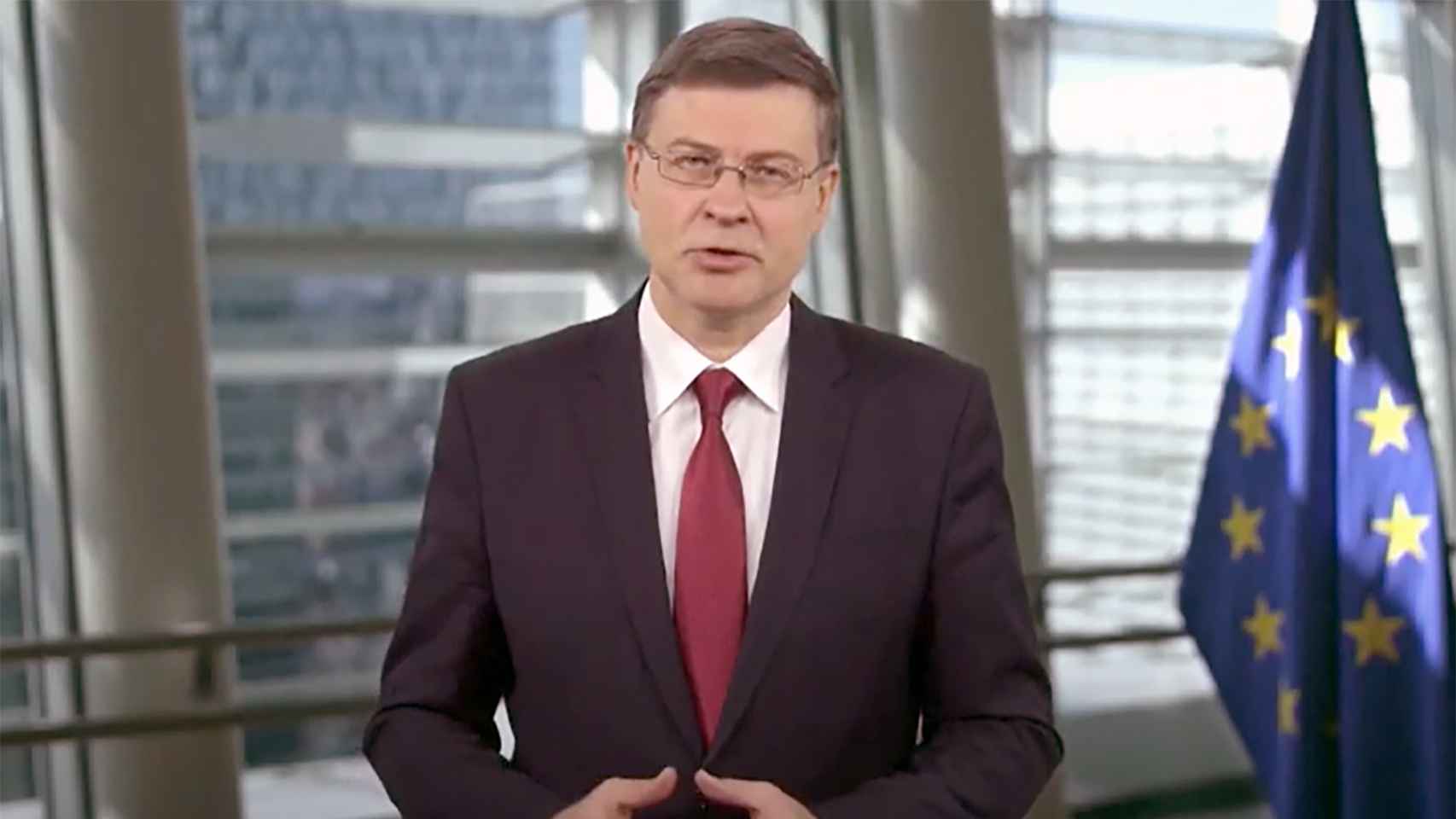 El vicepresidente económico de la Comisión, Valdis Dombrovskis, durante su intervención desde Bruselas en Wake Up, Spain!