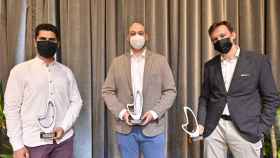 Los tres ganadores del concurso de We The Humans en las categorías de emprendedores, startups y gran empresa.