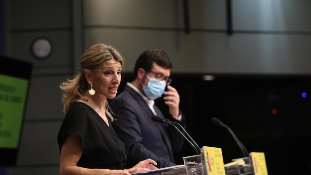 Yolanda Díaz, vicepresidenta tercera y ministra de Trabajo, en 'Wake up, Spain', y Joaquín Pérez Rey, secretario de Estado de Empleo.