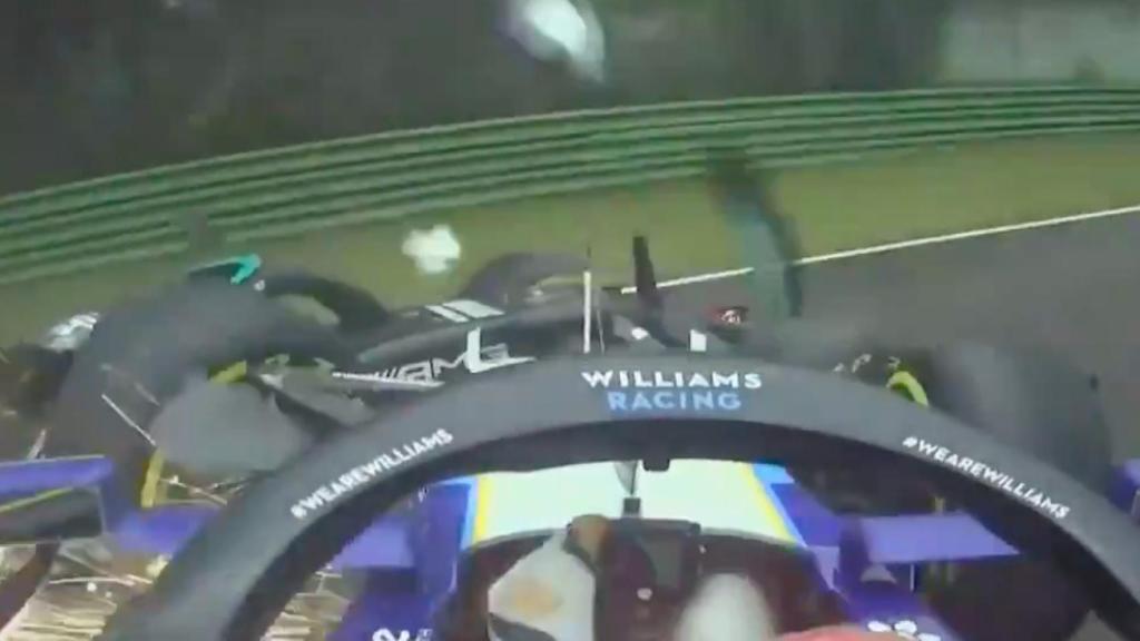 Choque entre Bottas y Russell en Imola