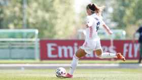 Kosovare Asllani lanza un penalti con el Real Madrid Femenino