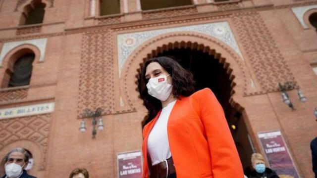 La presidenta de la Comunidad de Madrid, Isabel Díaz Ayuso, en Las Ventas.