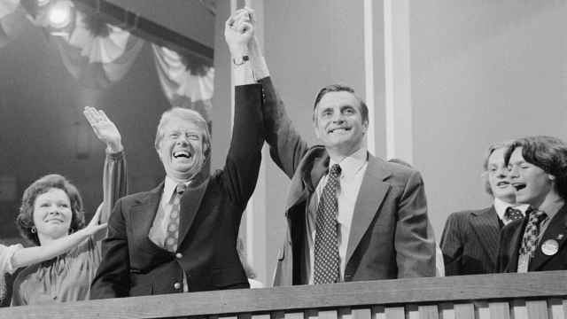 Jimmy Carter y Walter Mondale en la Convención Nacional Demócrata en 1976 en Nueva York.