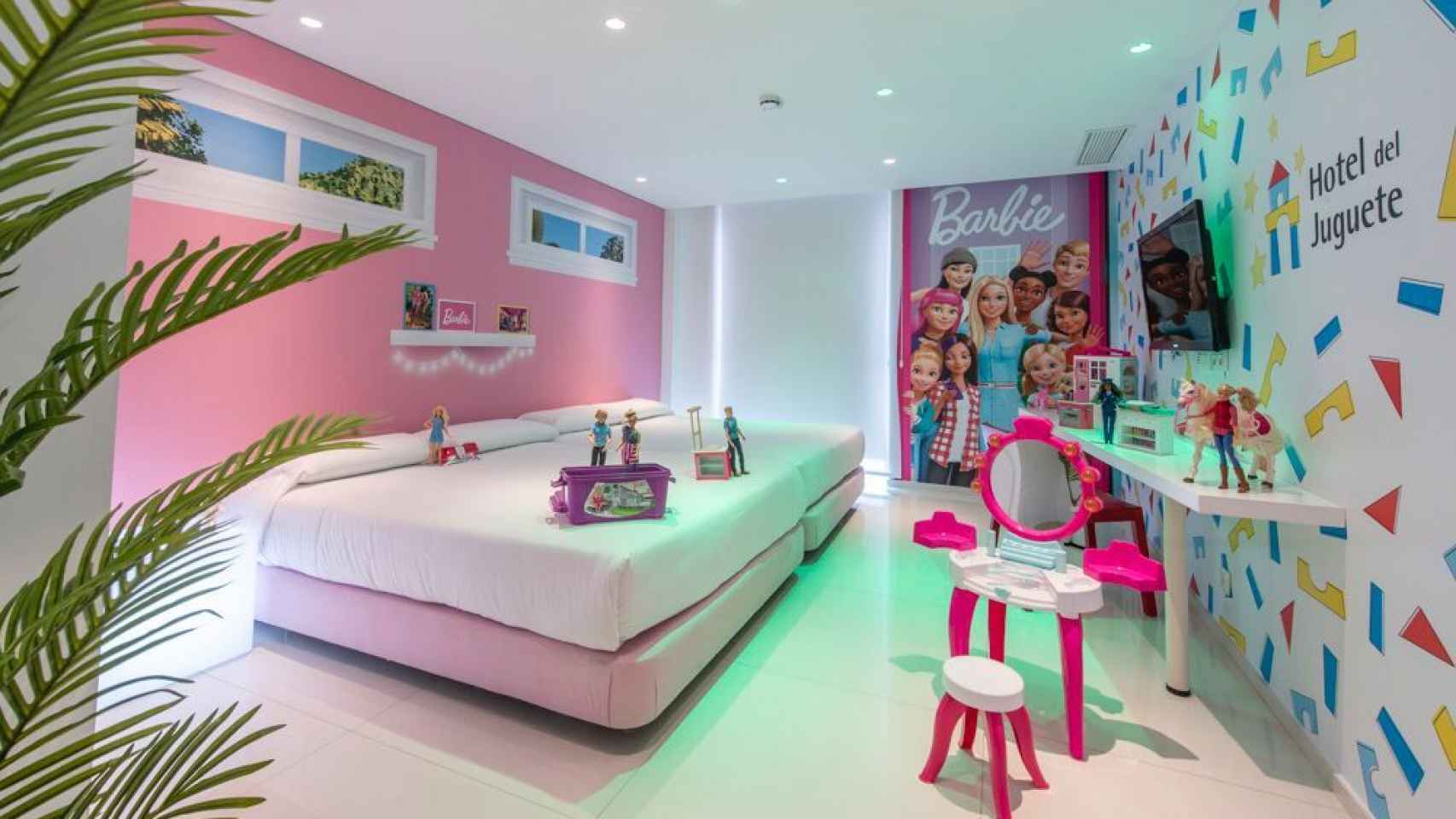 El hotel con la única habitación Barbie en está en Ibi