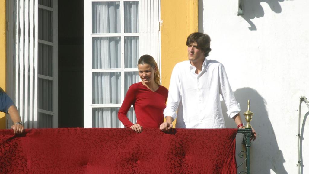 Luis Medina junto a Alejandra Rojas en una imagen de 2005.
