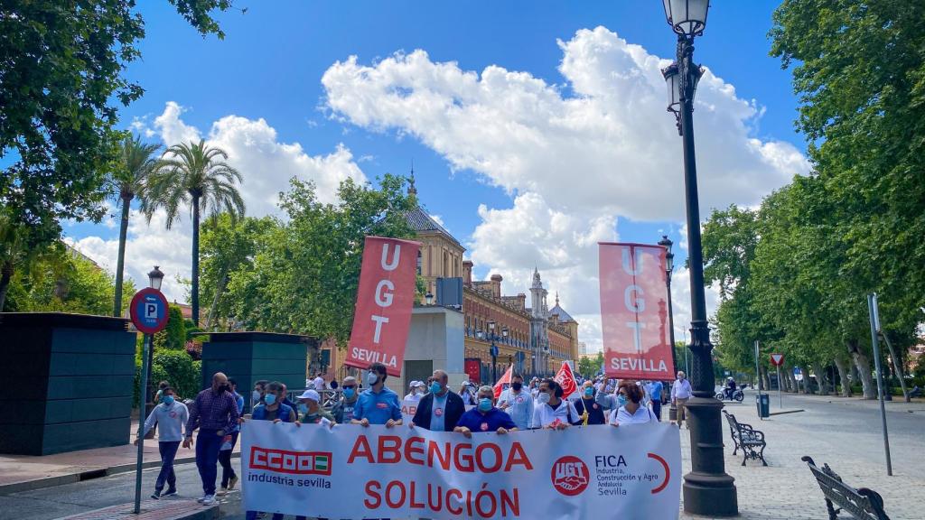 Protesta de los trabajadores de Abengoa en Sevilla.