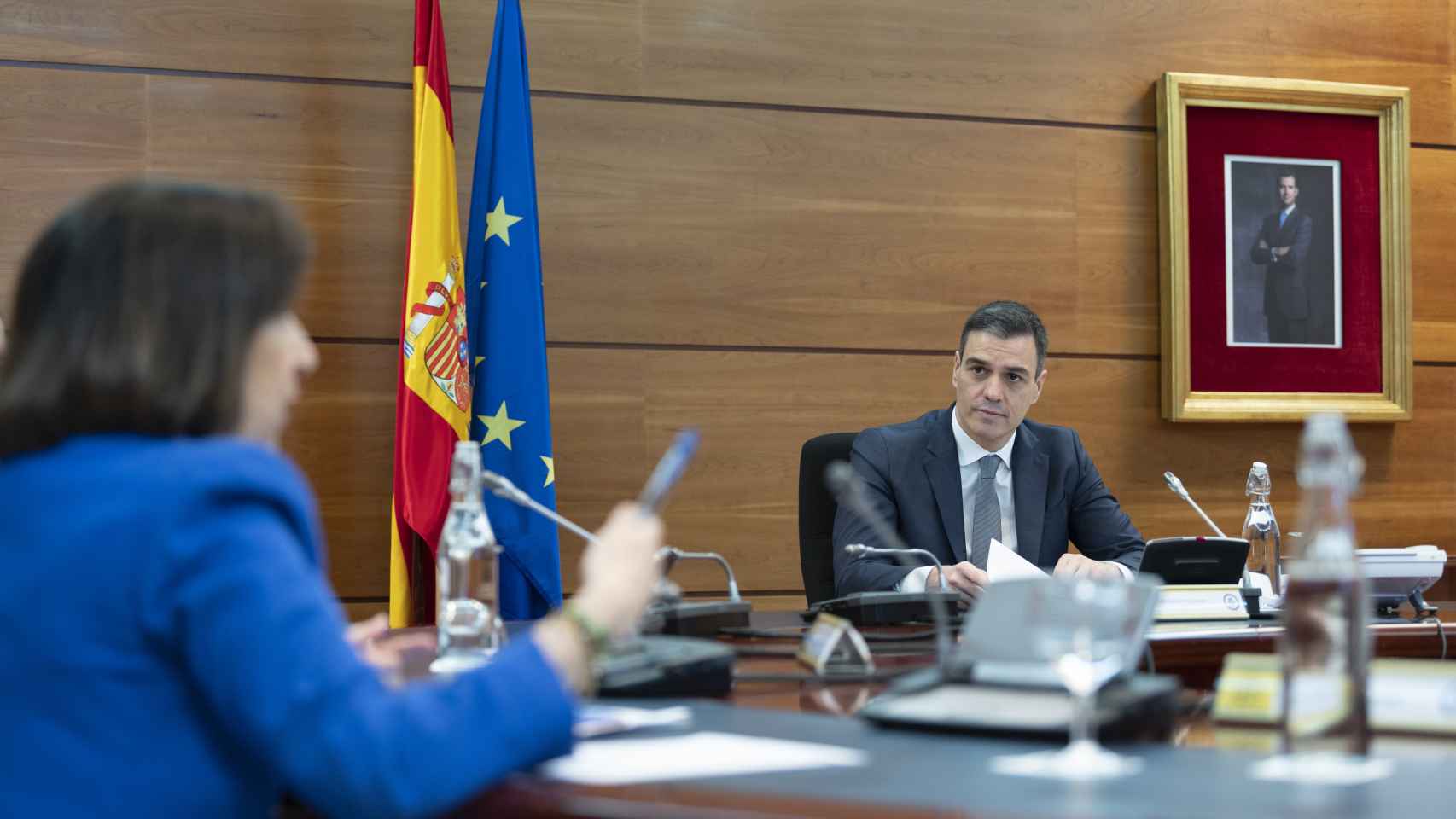 Margarita Robles y Pedro Sánchez en un Consejo de Ministros.