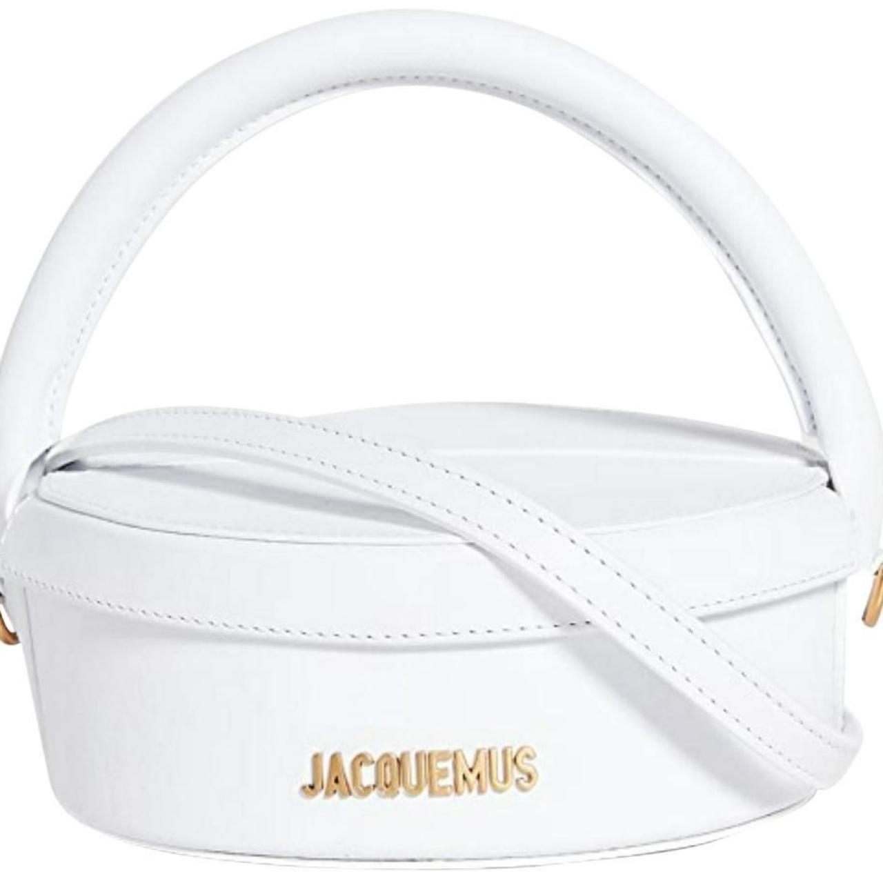 La boîte à gateaux, el minibolso de Jacquemus por excelencia.