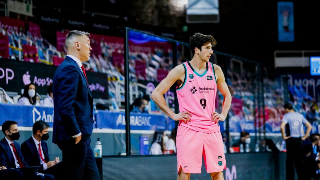 Sarunas Jasikevicius y Leandro Bolmaro, durante un partido de Liga Endesa con el FC Barcelona