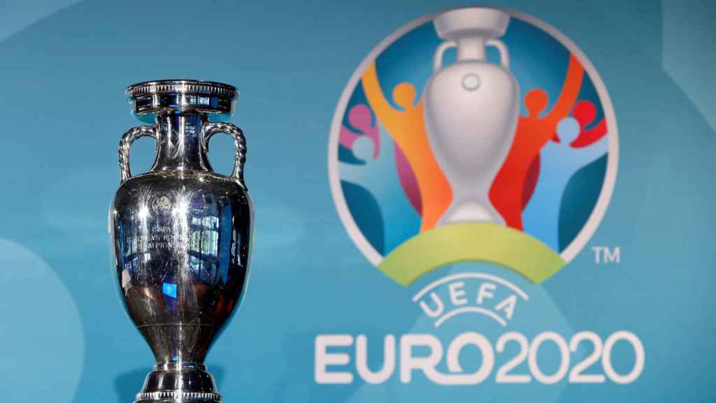 El título de la Eurocopa y el logo de la Euro 2020