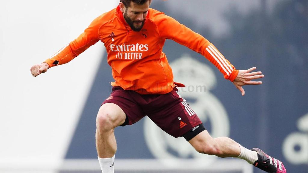 Nacho Fernández, durante un entrenamiento con el Real Madrid