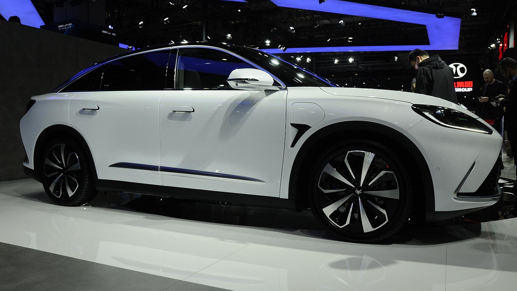 El primer coche eléctrico de Huawei está casi listo: esto es todo lo que  sabemos