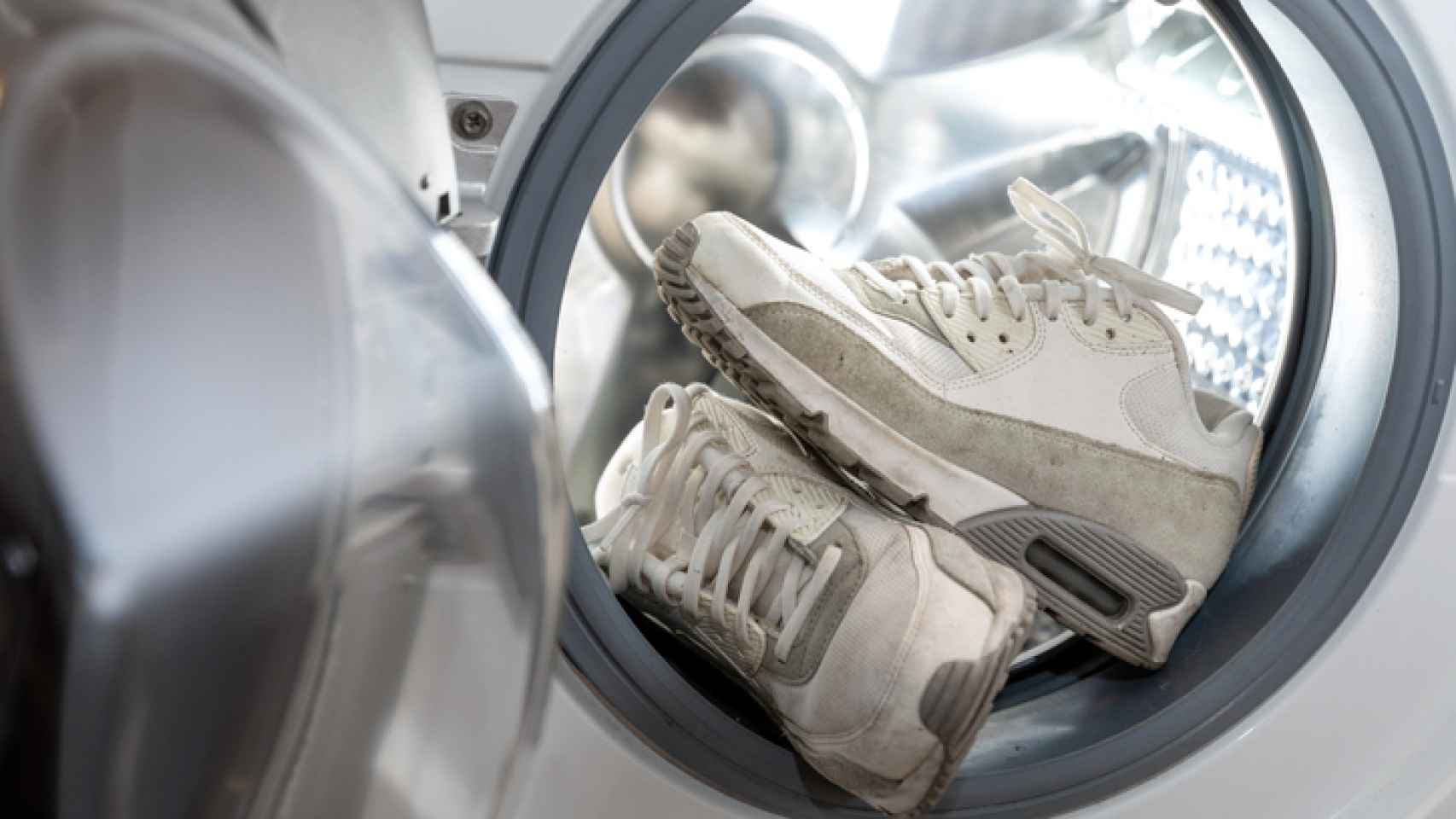 Cómo lavar zapatillas en la lavadora sin estropearlas