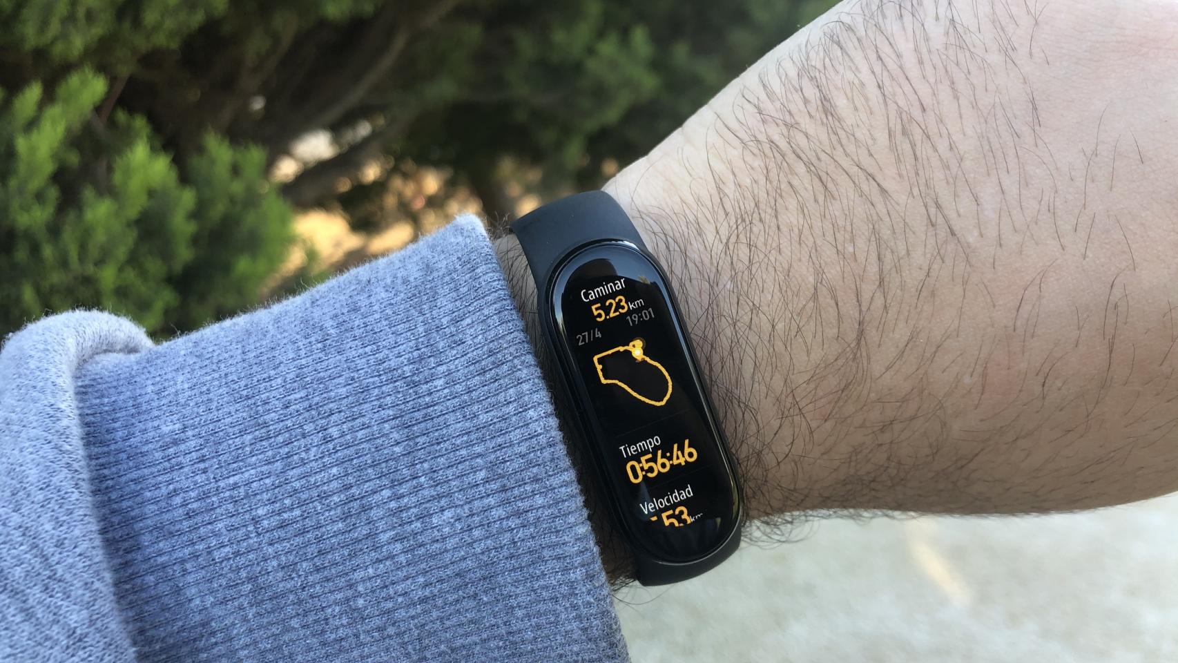 La Xiaomi Mi Smart Band 6 se actualiza para responder mensajes desde la  pulsera, primero en China