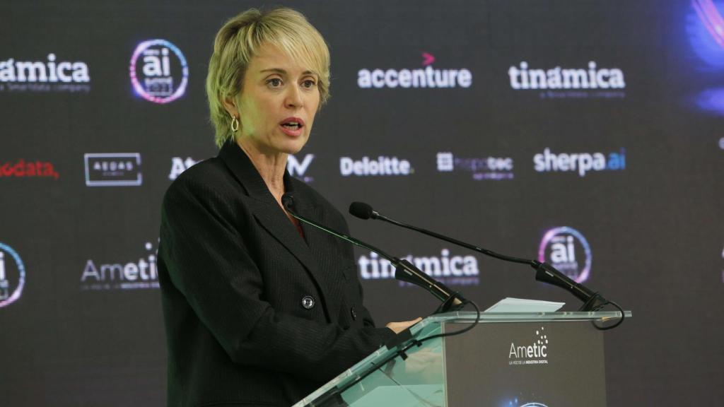 Carme Artigas en el evento de IA organizado por Ametic