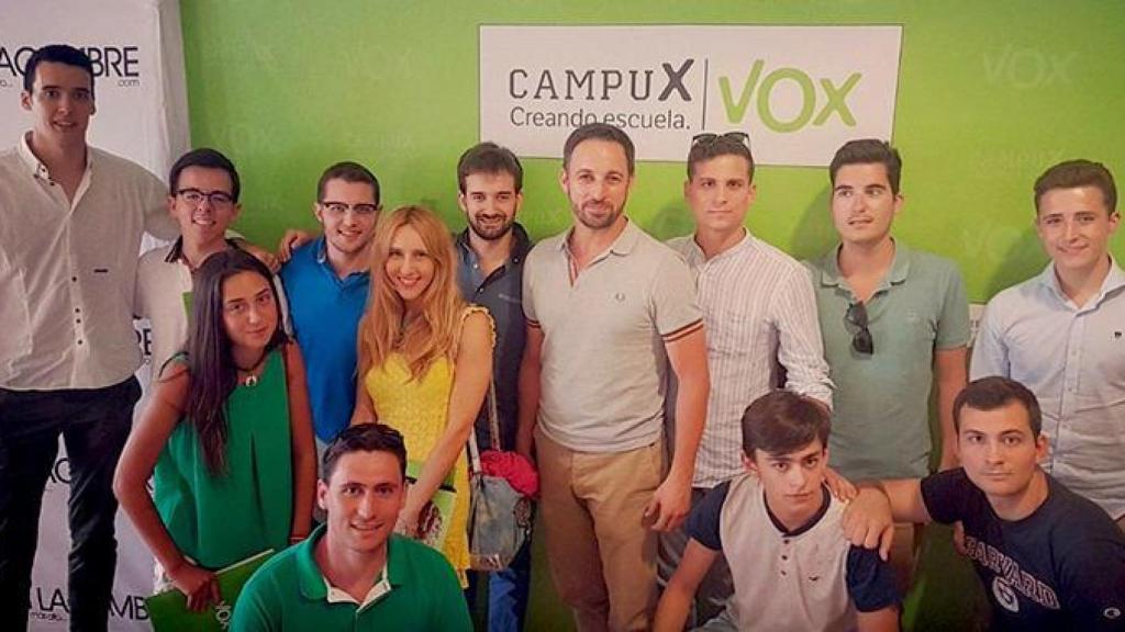 Santiago Abascal en una reunión de 'Cañas por España'.