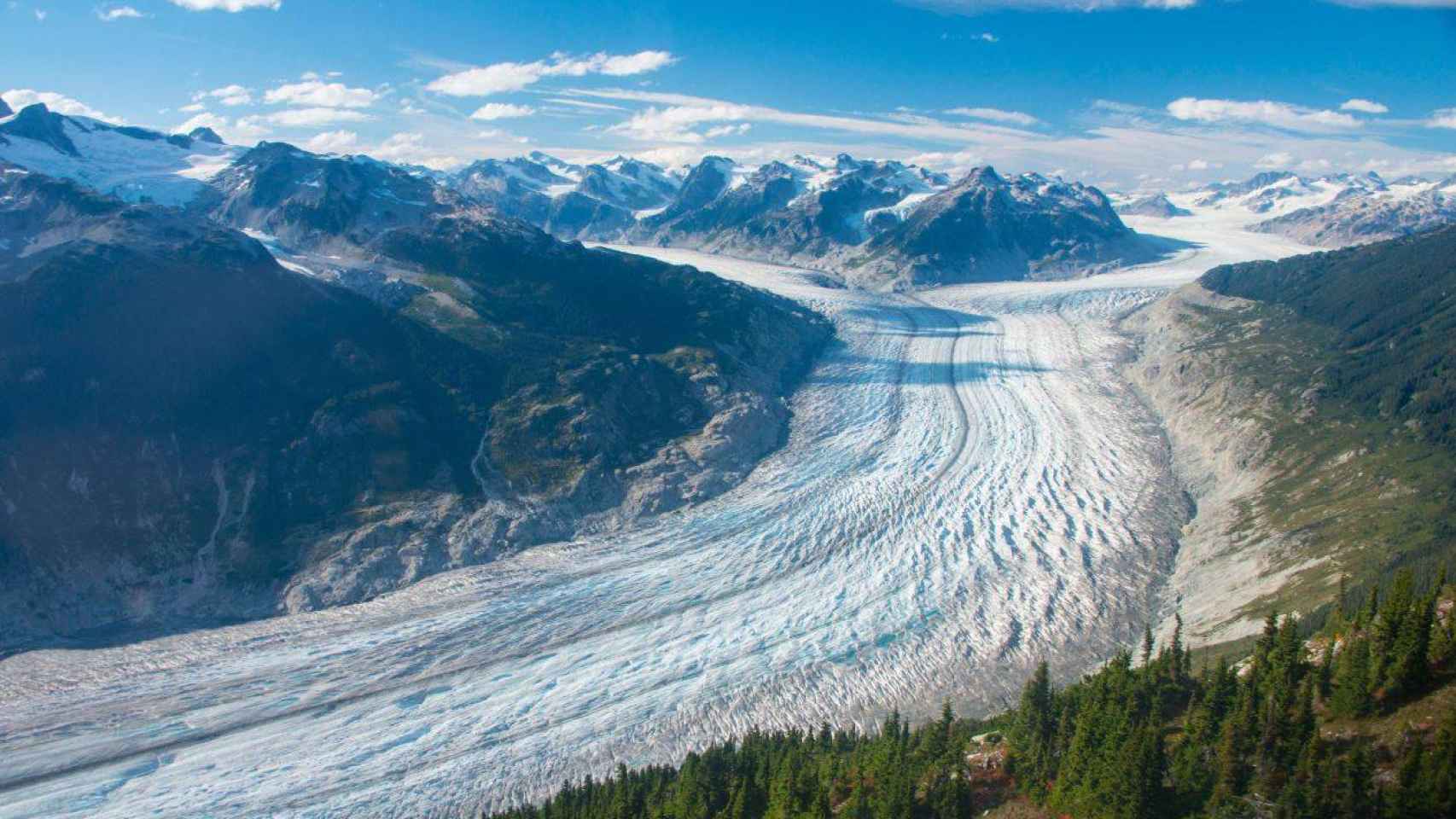 El glaciar Klinaklini es el mayor glaciar del oeste de Canadá (casi 500 km²).