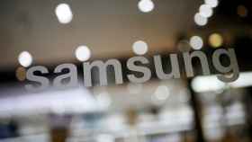 FILE PHOTO: The logo of Samsung Electronics is seen at its headquarters in Seoul