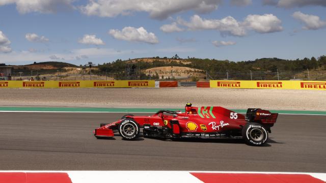 Carlos Sainz en el circuito de Portimao en el GP de Portugal