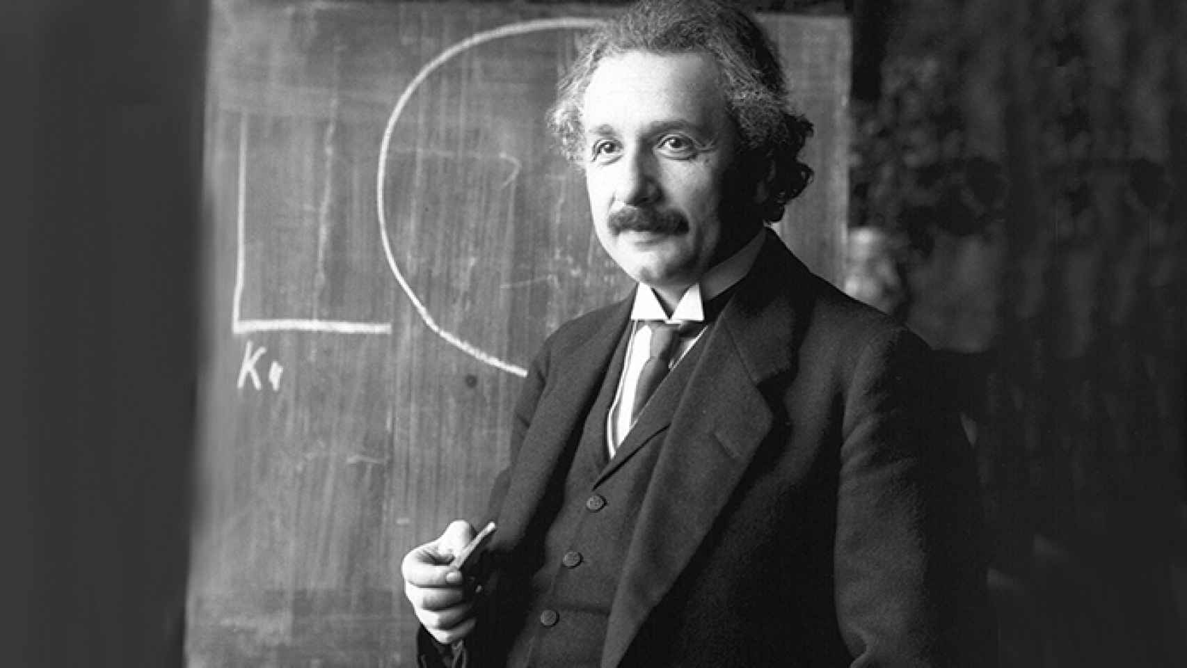 Albert Einstein en 1921 fotografiado por Ferdinand Schmutzer