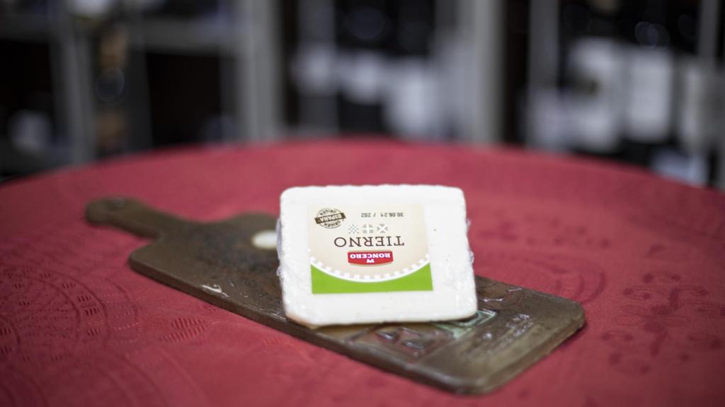La cuña de queso tierno de Roncero, la marca blanca de Lidl.